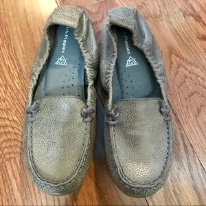 Womens Hush Puppies Flats